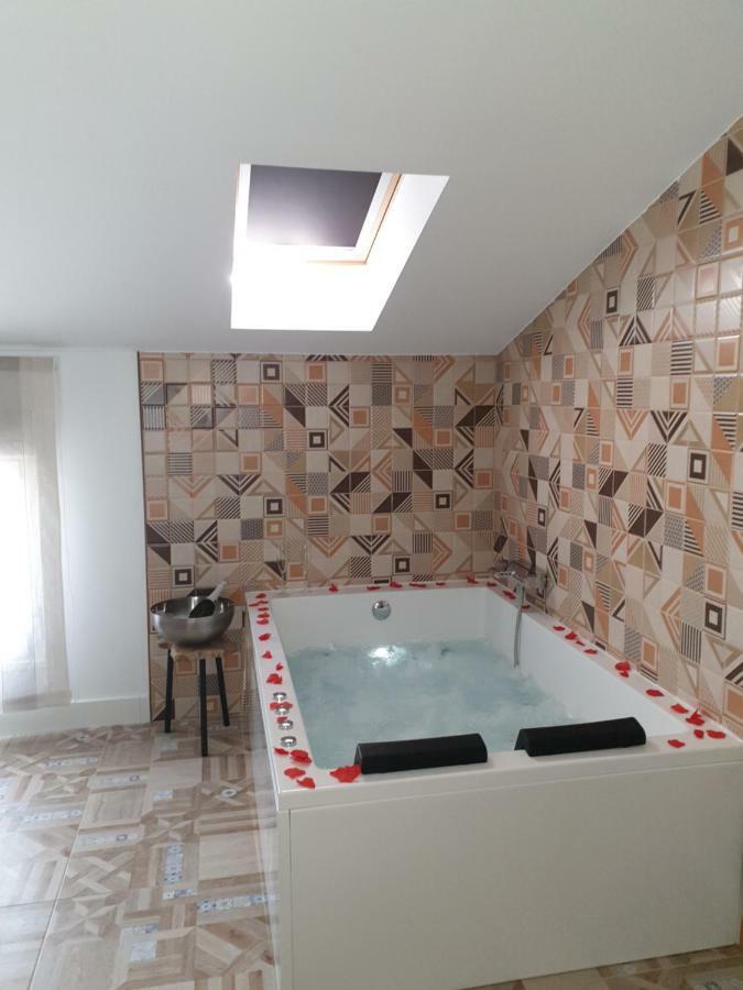 Carboneras de Guadazaón Apartamentos Hostal Cabanas מראה חיצוני תמונה