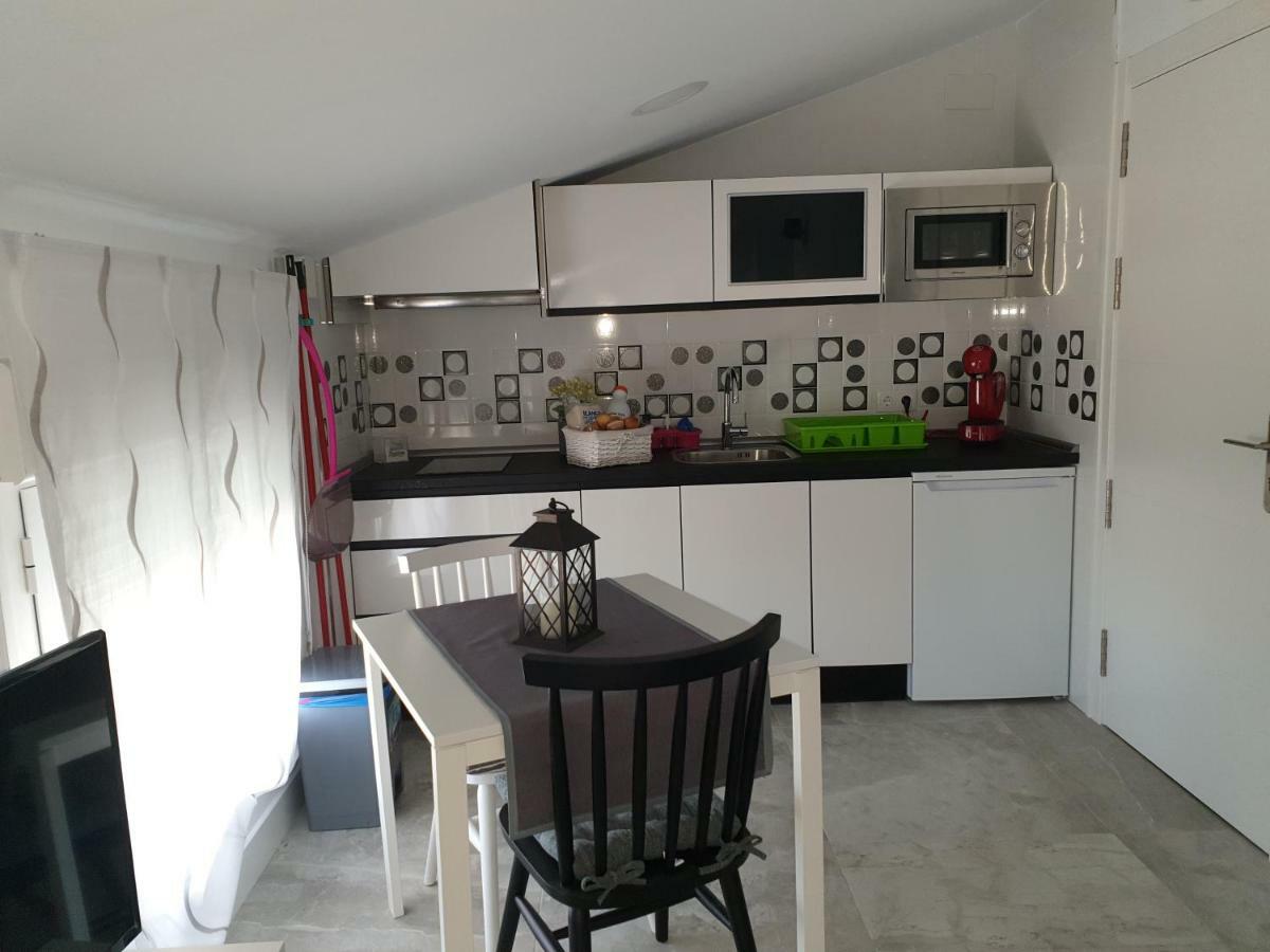 Carboneras de Guadazaón Apartamentos Hostal Cabanas מראה חיצוני תמונה