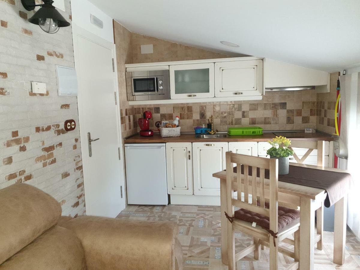 Carboneras de Guadazaón Apartamentos Hostal Cabanas מראה חיצוני תמונה
