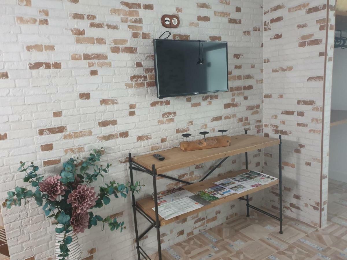 Carboneras de Guadazaón Apartamentos Hostal Cabanas מראה חיצוני תמונה