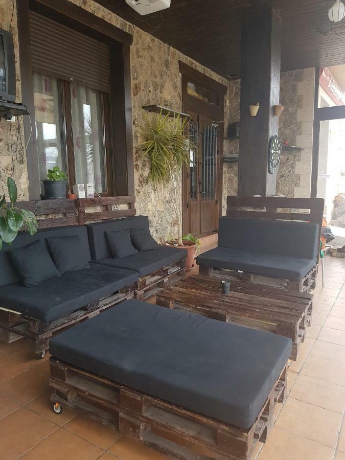 Carboneras de Guadazaón Apartamentos Hostal Cabanas מראה חיצוני תמונה
